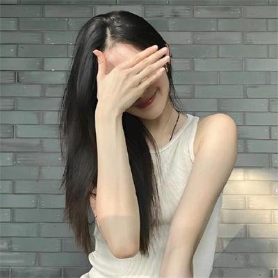 红唇相吻